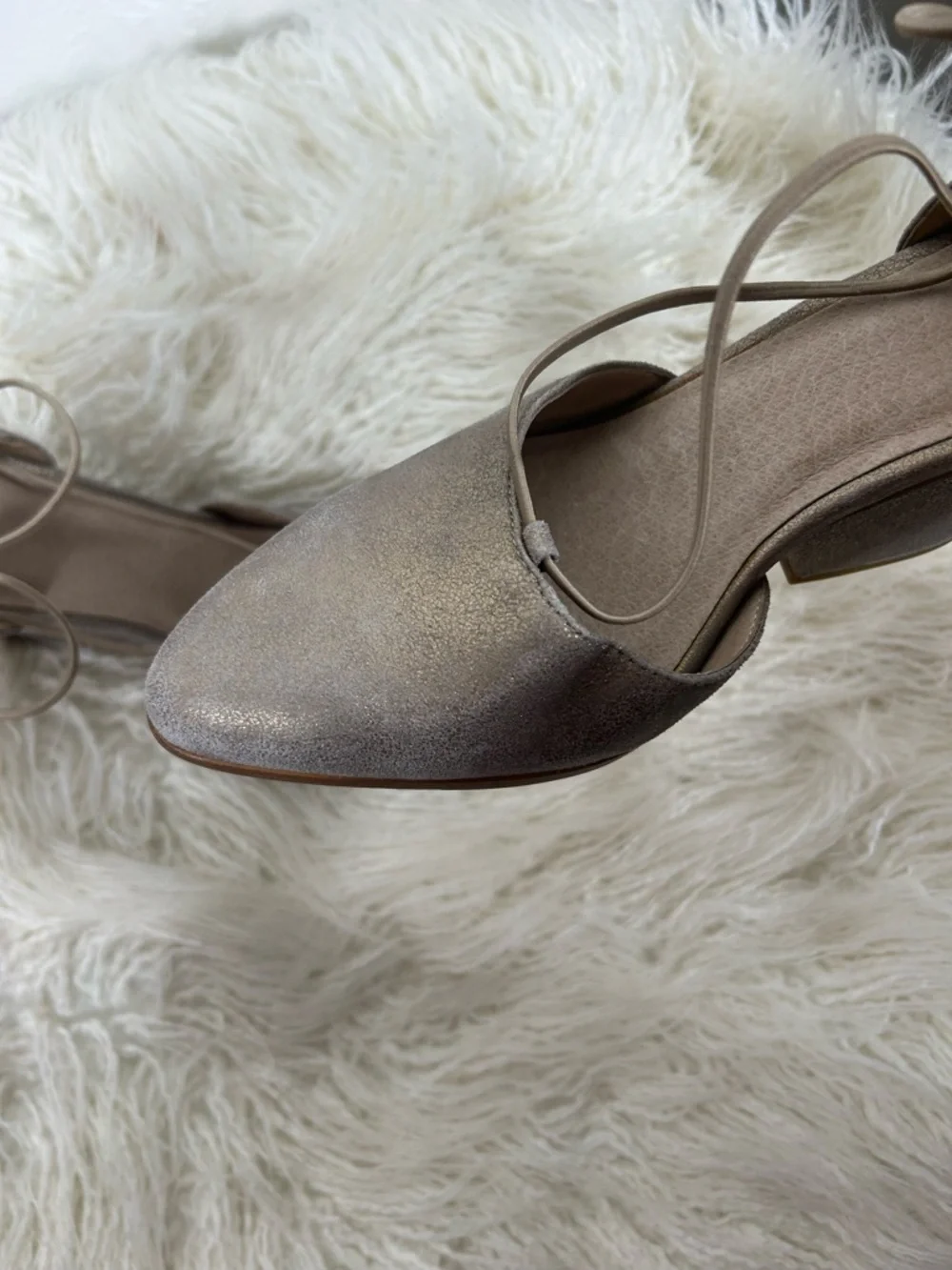 Eileen Fisher Ghillie Metallic Gold Wedge Pumps Size 9‎